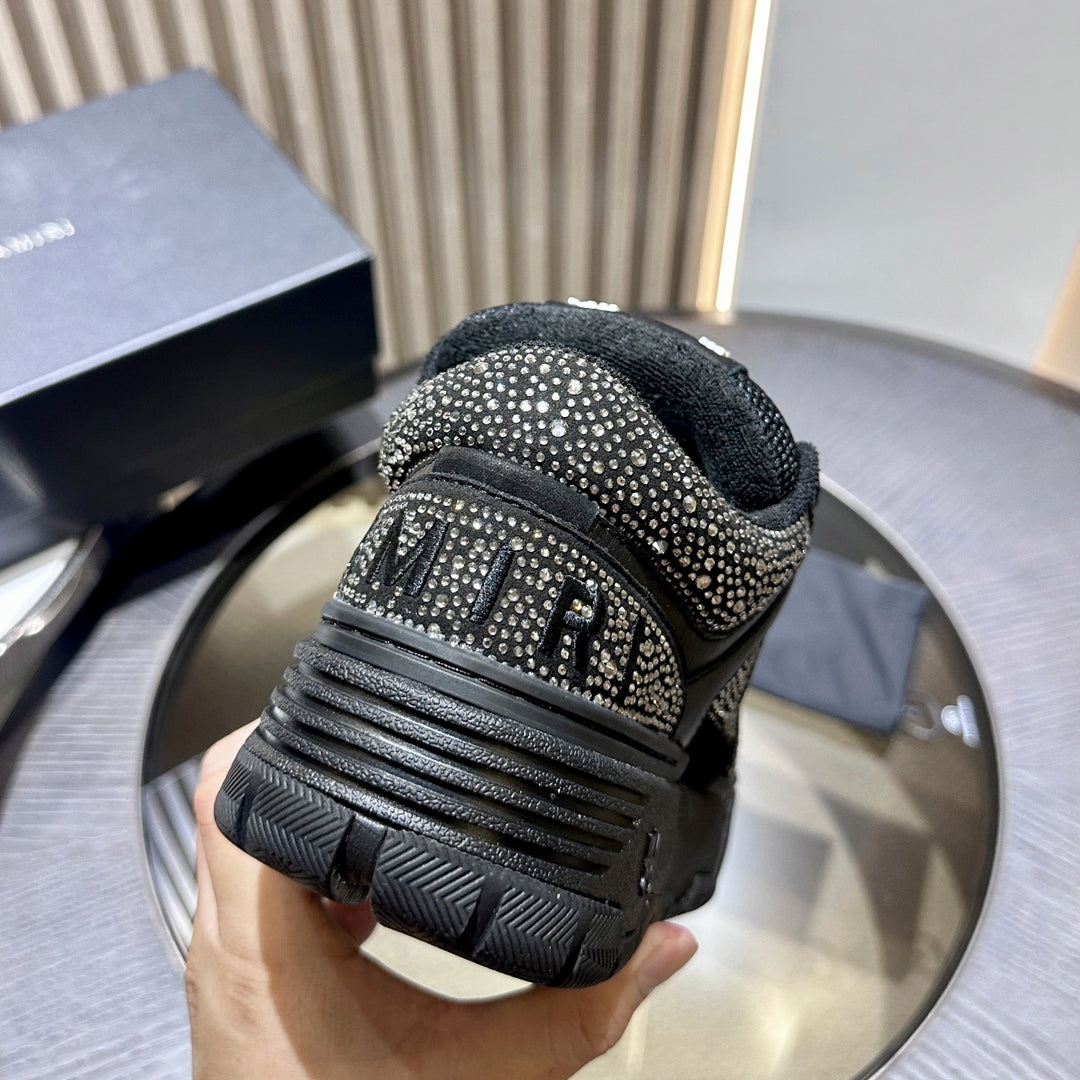 A*MI BLK SW TSK005