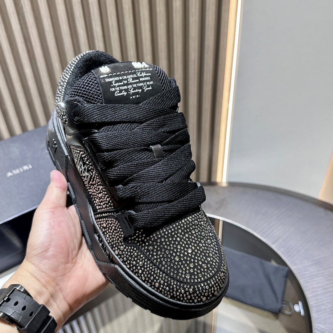 A*MI BLK SW TSK005
