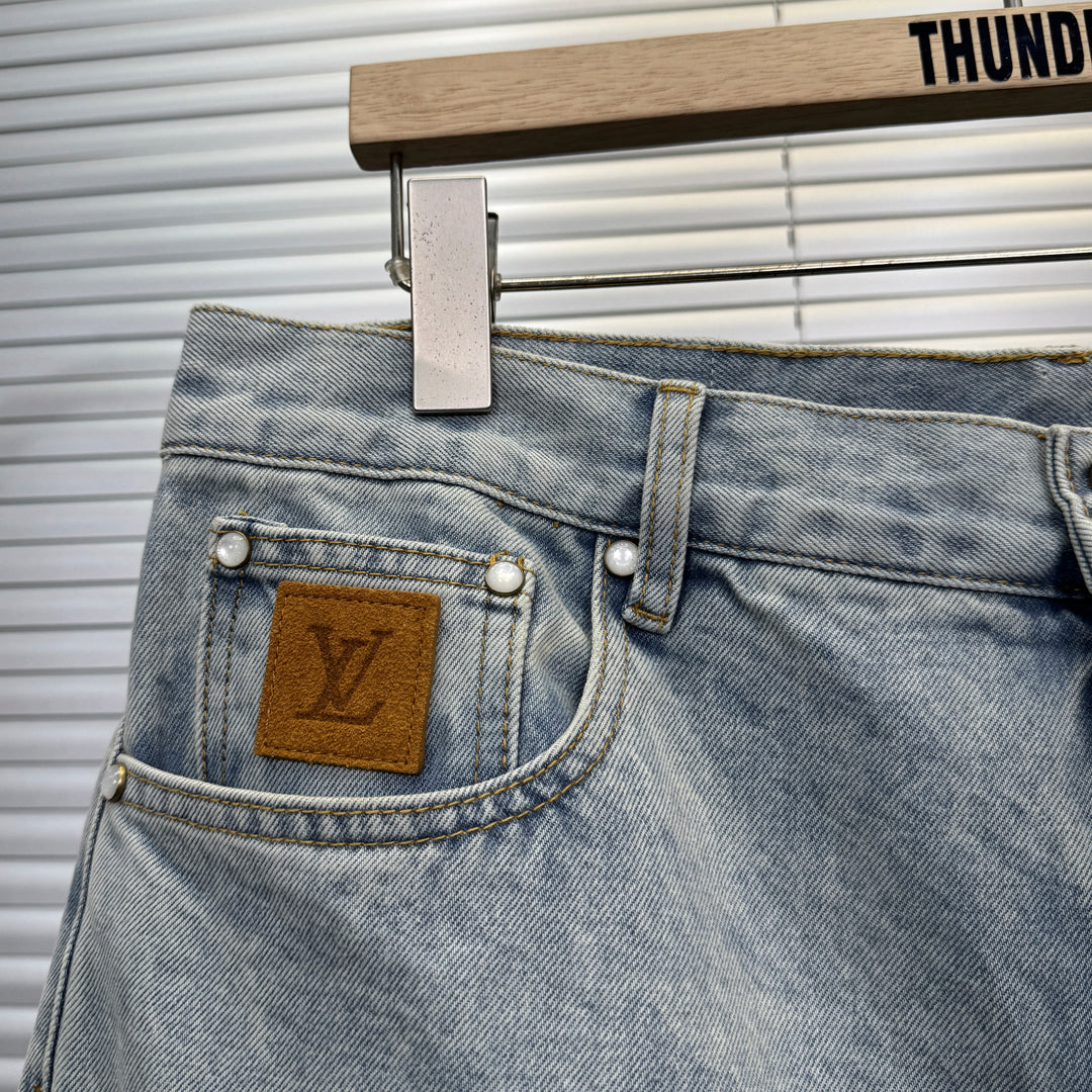 SHORT L*V THS02